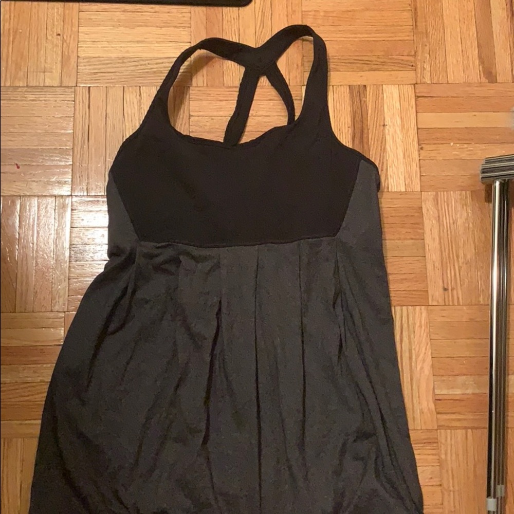 Lululemon workout tank- great condition!